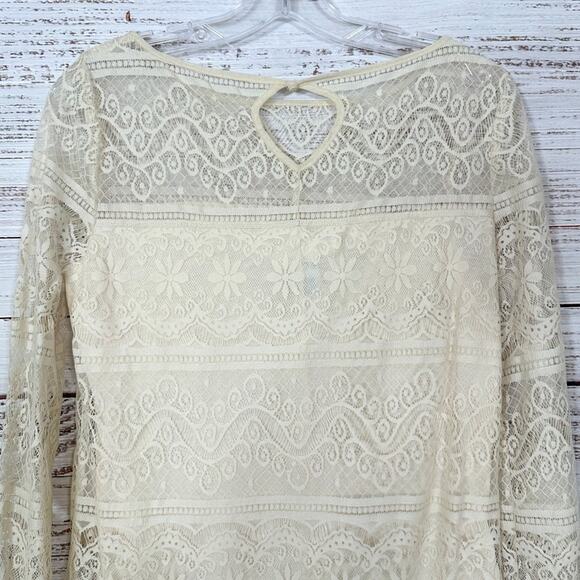 Max Studio Vintage Ivory Lace Illusion Neckline Top, EUC, Size Small - Picture 6 of 9